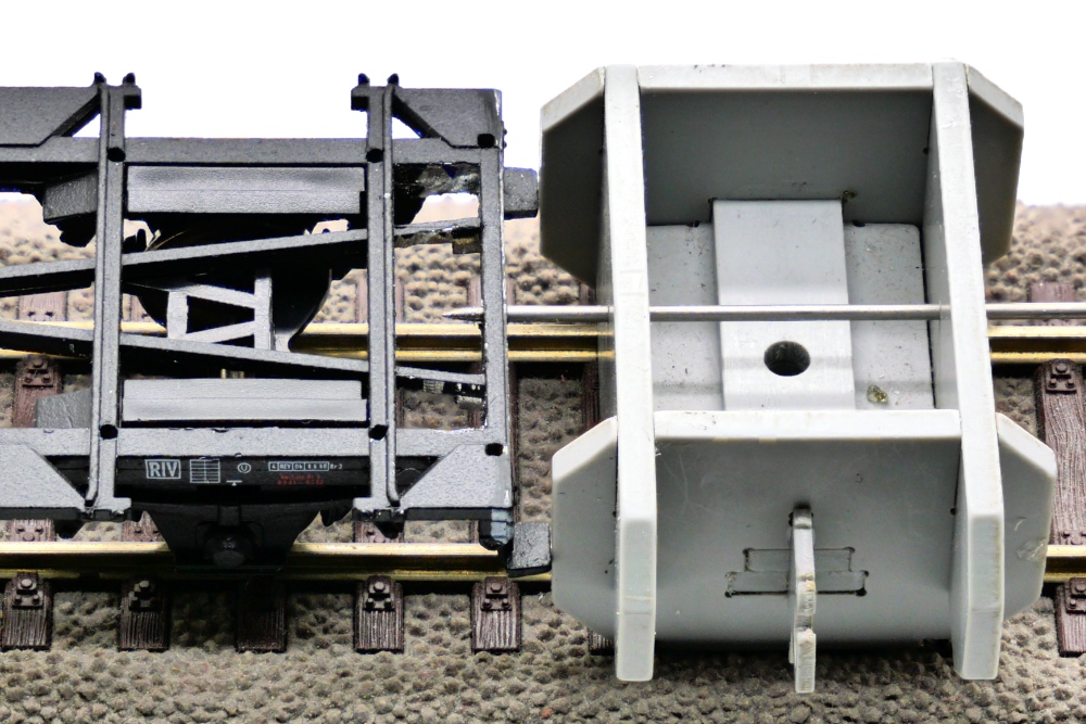 Die Bohrung fr die OBK-Kupplung ist in die Pufferbohle eingebracht.