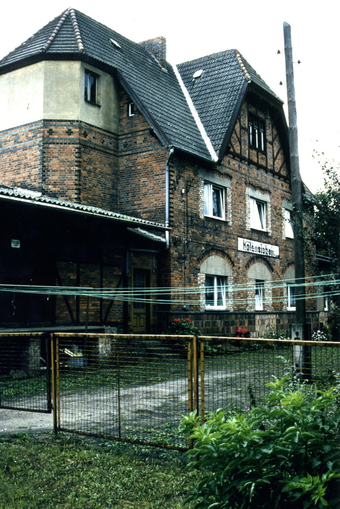 Empfangsgebude Htensleben, 1996